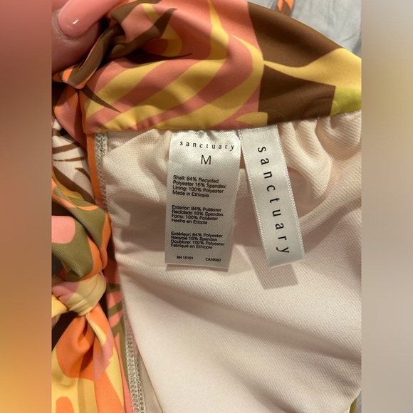 Sanctuary v-wire bandeau bikini top with V waist bikini bottom Size Medium NWT - Picture 10 of 10